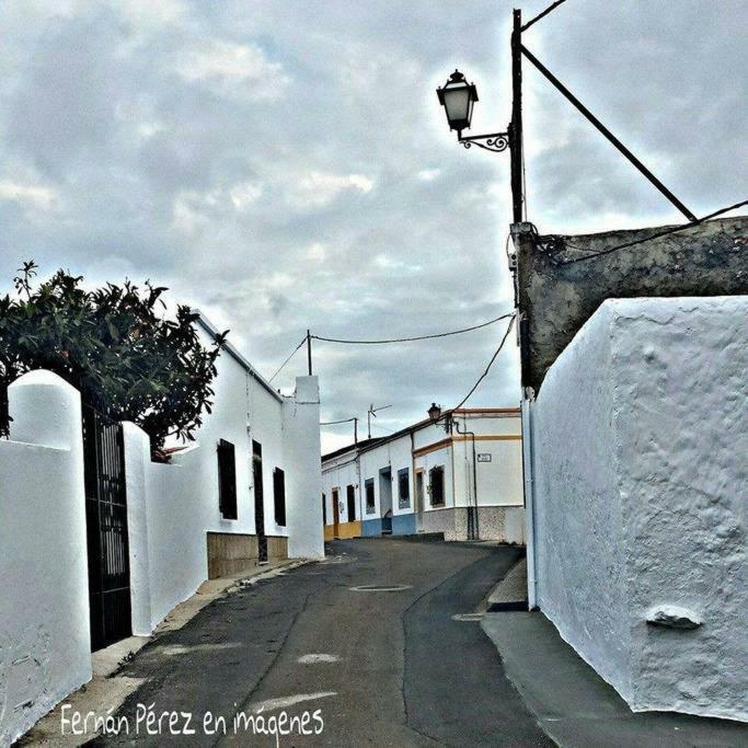 Cortijo Los Garridos - 8 Huespedes Fernan Perez Exteriér fotografie